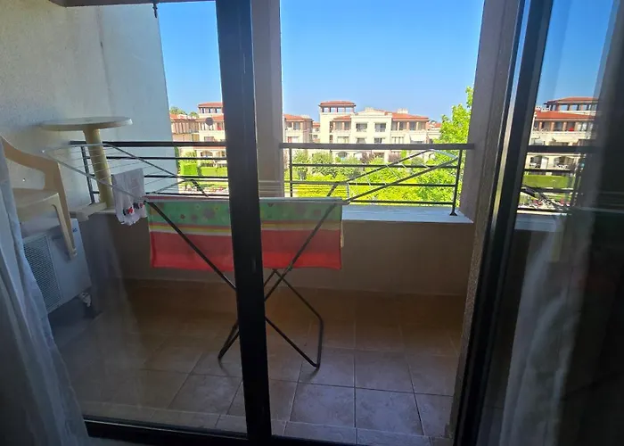 Апартамент Life 80m2 Созопол